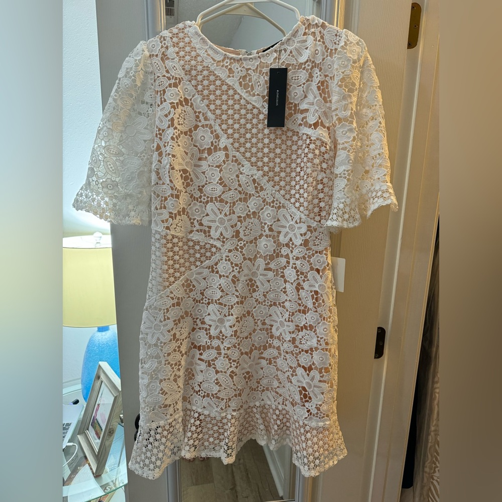 New With Tags! Lulu’s white lace dress with underlayer